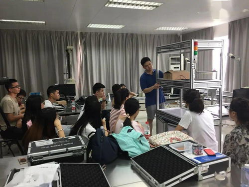 上海版專獲批開設全國首批人工智能技術服務專業，引領職業教育新篇章